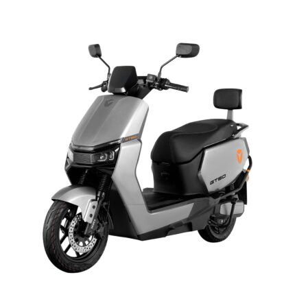 Електроскутер YADEA 2400W 72V/38Ah — вигляд збоку